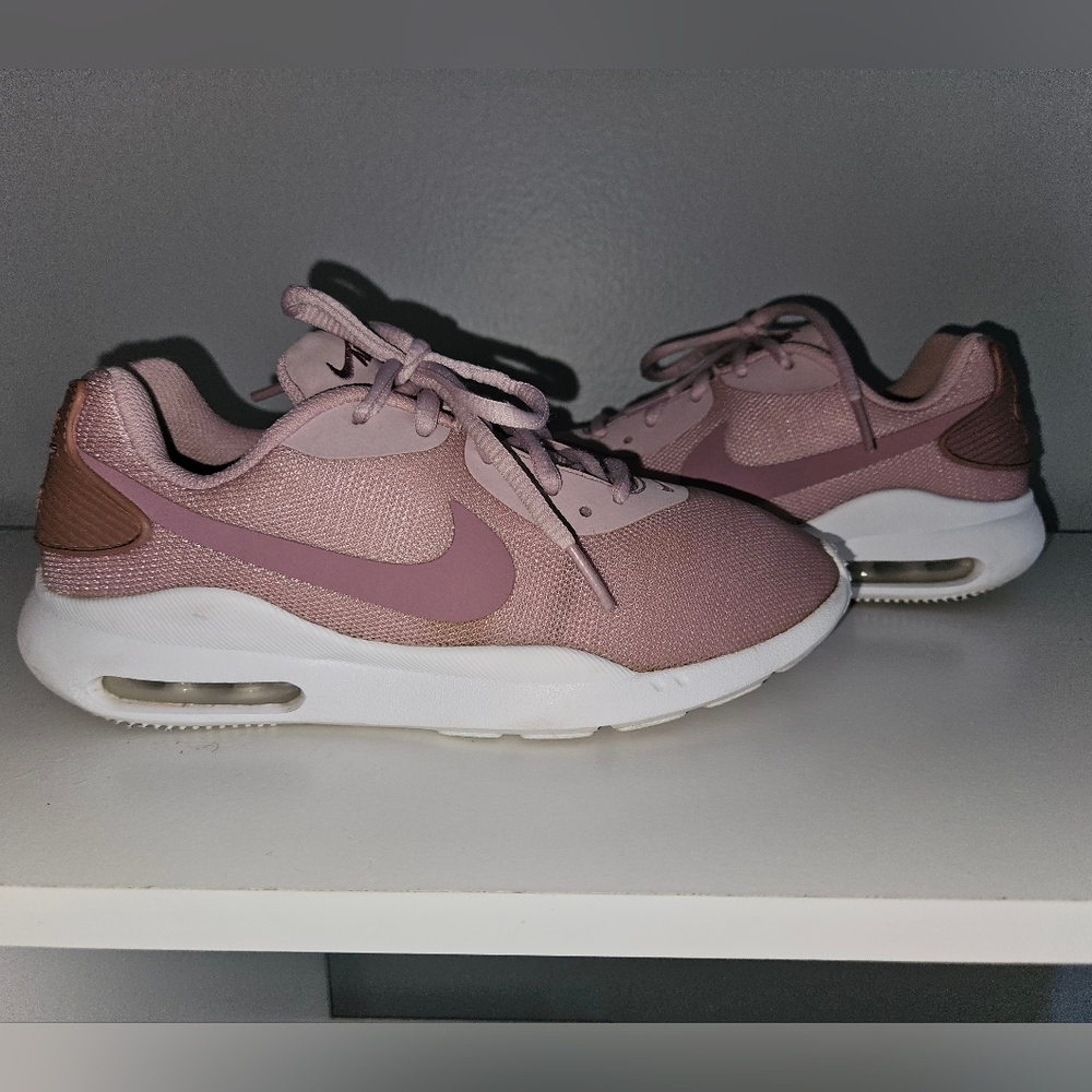 Nike Air Max Oketo Pink Athletic Shoes - Size 6 🩷 - Picture 5 of 10